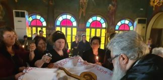 Ρόδος : Μεγάλη Παρασκευή – Μεγάλες Ώρες – Αποκαθήλωση στον Ιδρυματικό Ναό του Αγίου Τρύφωνος Ρόδου. (Φωτογραφίες) Ρόδος : Μεγάλη Παρασκευή - Μεγάλες Ώρες - Αποκαθήλωση στον Ιδρυματικό Ναό του Αγίου Τρύφωνος Ρόδου. (Φωτογραφίες)