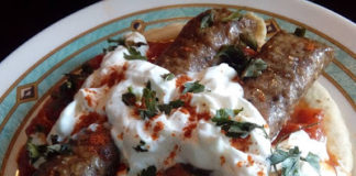 Γιαουρτλού κεμπάπ ! Γιαουρτλού κεμπάπ !