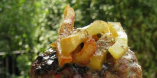 Μπιφτέκια σχάρας με σάλτσα μουστάρδας !