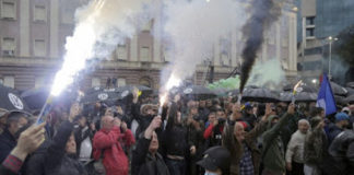 Πλήρης αναισθησία του πολιτικού κόσμου: Η μαφία του Ράμα εναντίον των Ελλήνων Αλβανίας Πλήρης αναισθησία του πολιτικού κόσμου: Η μαφία του Ράμα εναντίον των Ελλήνων Αλβανίας