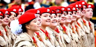 Μόσχα : Εντυπωσιακή η παρέλαση για τα 74 χρόνια από την Αντιφασιστική Νίκη Μόσχα : Εντυπωσιακή η παρέλαση για τα 74 χρόνια από την Αντιφασιστική Νίκη