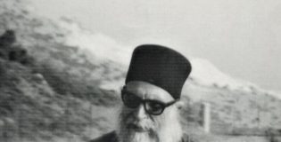 Η πόρτα του κελιού δεν άνοιγε… Η πόρτα του κελιού δεν άνοιγε…