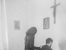 Εκεί είναι ο αγώνας σου: να μην το αφήσεις να γίνει ποτέ. Εκεί είναι ο αγώνας σου: να μην το αφήσεις να γίνει ποτέ.