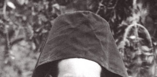 Ιερομόναχος Ιωάσαφ Καυσοκαλυβίτης (1870 – 22 Μαΐου 1938) Ιερομόναχος Ιωάσαφ Καυσοκαλυβίτης (1870 - 22 Μαΐου 1938)