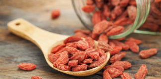 Γκότζι μπέρι (goji berries): Οφέλη και… παρενέργειες που πρέπει να γνωρίζετε Γκότζι μπέρι (goji berries): Οφέλη και… παρενέργειες που πρέπει να γνωρίζετε