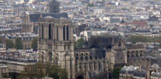 Παναγία των Παρισίων : Πρώτη λειτουργία το Σάββατο, μετά την καταστροφική φωτιά Παναγία των Παρισίων : Πρώτη λειτουργία το Σάββατο, μετά την καταστροφική φωτιά