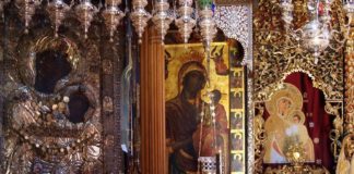 ΕΚΤΑΚΤΟ-Αγιο Όρος: Εκλεψαν τα τάματα από την ιερή εικόνα της Παναγίας της Πορταΐτισσας