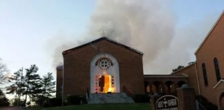 4 χρόνια μετά την καταστροφική πυρκαγιά, ο Ι.Ν. Αγίου Γεωργίου στο Νόξβιλ άνοιξε και πάλι 4 χρόνια μετά την καταστροφική πυρκαγιά, ο Ι.Ν. Αγίου Γεωργίου στο Νόξβιλ άνοιξε και πάλι