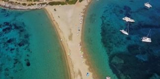 Ελληνικές παραλίες : Τα κρυστάλλινα νερά τους Ελληνικές παραλίες : Τα κρυστάλλινα νερά τους