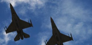 ΕΚΤΑΚΤΟ: Αερομαχίες Ελληνικών & Τουρκικών μαχητικών στη Ρόδο – Κάτοικοι ακούνε τον ήχο από τους κινητήρες των αεροσκαφών ΕΚΤΑΚΤΟ: Αερομαχίες Ελληνικών & Τουρκικών μαχητικών στη Ρόδο – Κάτοικοι ακούνε τον ήχο από τους κινητήρες των αεροσκαφών