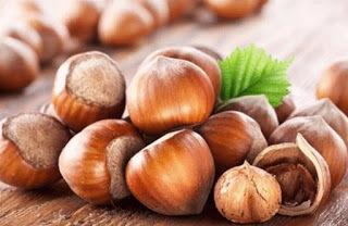 Τα Φουντούκια.. Μια διδακτική Ιστορία αγάπης Τα Φουντούκια.. Μια διδακτική Ιστορία αγάπης