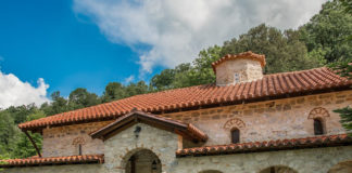 Ιερά Μονή Αγίας Παρασκευής Δομαβιστίου στα Νάματα Κοζάνης (Φώτο)