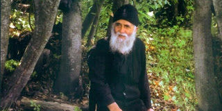 Απορώ πως σε κλέβει το ταγκαλάκι, ενώ εσύ μπορείς να κλέψεις τον Παράδεισο