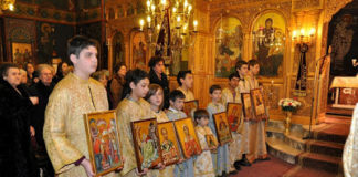 Τα άμφια των ιεροπαίδων