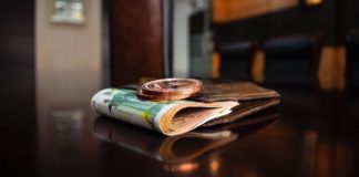 Έφερες τα λεφτά, έδιωξες την χαρά….