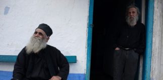 Αφού ο Άγγελος μετράει και τα βήματα που κάνεις για να πας στην Ακολουθία..