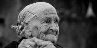 ……είμαι αγράμματη, και όταν έλθει η ώρα να φύγω για τον ουρανό, φοβάμαι μήπως χαθώ εκεί πάνω