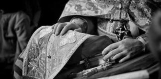 Χριστούγεννα: Kαλύτερα να μην κοινωνήσω καθόλου ή να κοινωνήσω χωρίς εξομολόγηση;