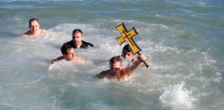 Κάλαντα Φώτων της Ksenia Dikhtievskaia – (Ακούστε τα)