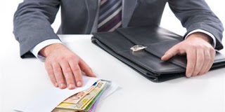 Όπως στους μεθυσμένους