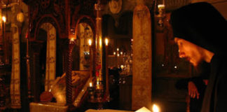 Σήμερα δεν βρίσκεις άνθρωπο χαρούμενο