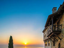 Ακριβός ο Ακριβής