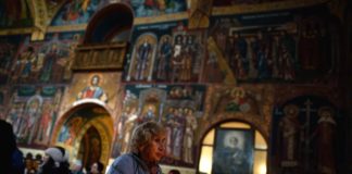 Ο κοροναϊός αλλάζει την ΕΚΚΛΗΣΙΑ ΣΗΜΕΡΑ: Τι θα γίνει με τις ιερές ακολουθίες