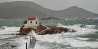 Κύριε, στις δύσκολες αυτές στιγμές, μη μ’ αφήνεις. Παρουσιάσου !