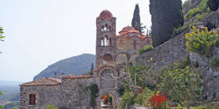 Όταν λοιπόν, αποκάνεις ικετεύοντας τον Κύριο…