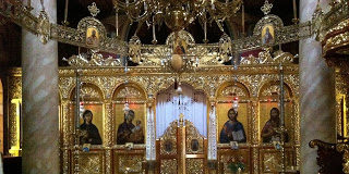 Xίλιες εκκλησίες να χτίσεις, αν δεν μπεις μέσα δεν σώζεσαι