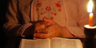 Έχεις στενοχώρια ; Πάρε κι άνοιξε ένα βιβλίο πνευματικό