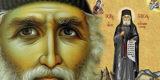 Η Παναγιά πέρασε από εδώ, είδε δύο παλαβούς που διάβαζαν και κούνησε το καντήλι να μας χαιρετήσει