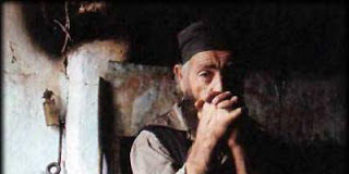 Η σιωπή σου να είναι μυστική, στην καρδιά σου..