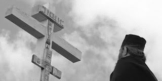 Ο Καλός Πατέρας τρέφει τα παιδιά Του, από την γη ακόμη που βρίσκονται, με παραδεισένιες τροφές, και σκιρτάνε αγαλλόμενα – αναστάσεως ημέρα…