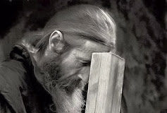 Ποιός τραυματισμένος θεράπευσε ποτέ την πληγή του χωρίς υπομονή στον πόνο