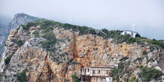 Τό Ἅγιο Ὄρος κοντά μας