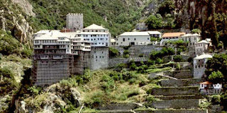 Αγιορείτικες ιστορίες : Ήρθε ο μπόγιας ! Μήπως κάποιος από σας θέλει να εξομολογηθεί;