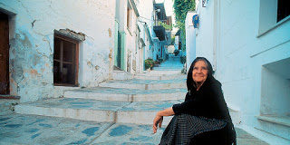 Διδακτική ιστορία : Είπε στη γιαγιά της ότι ο άντρας της την απατάει