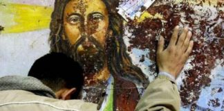 «Τρομοκρατική επίθεση» στην Εκκλησία : Ρίξανε φασιστικά μαυρο στο ΕΚΚΛΗΣΙΑ ONLINE