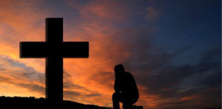 Κι αν ακόμα φανεί ότι ο Θεός σιωπά.