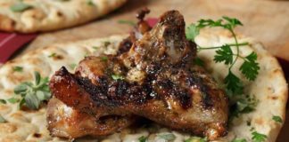 Αρνίσια «παϊδάκια» με μουστάρδα και ρίγανη