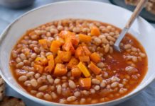 Φασολάδα με ψητά καρότα