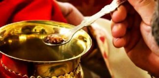 Όλα στην Θεία Λειτουργία γίνονται για την θεία Κοινωνία.