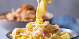 Παπαρδέλες με μπέικον και κρέμα κουνουπιδιού