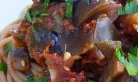 Μακαρόνια με Σάλτσα Μελιτζάνας