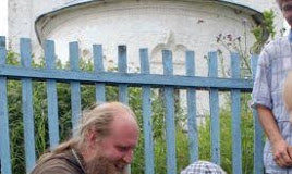 Εγώ έχω ένα ψωμί να φάω, εσύ δεν έχεις Εγώ έχω ένα ψωμί να φάω, εσύ δεν έχεις