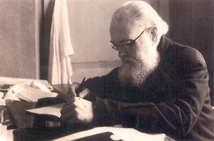 Δυστυχισμένος ο άνθρωπος που γνωρίζει τις επιστήμες, δεν γνωρίζει όμως τον Θεό