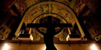 Βάστα, παιδί μου, γερά τον Σταυρόν σου και ανάβαινε τον σωτήριον Γολγοθάν…