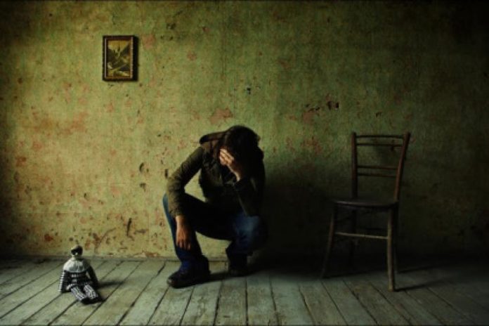 Μην φύγεις, είμαι και ’γώ αμαρτωλός…