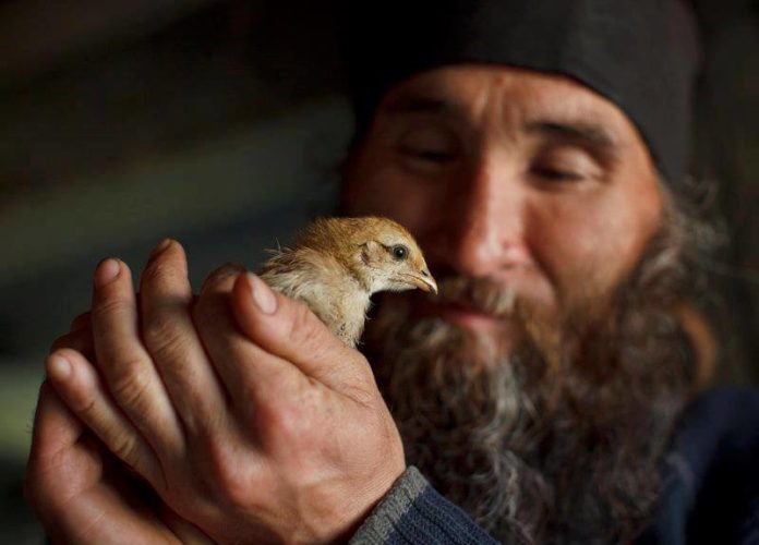 Αυτοί που έχουμε βοηθήσει και ελεήσει, θα είναι για εμάς μάρτυρες υπερασπίσεως εν ώρα κρίσεως